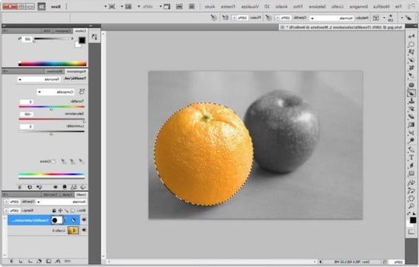How to create black and white photos with a colorful detail