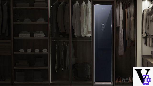 The review of Samsung AirDresser, the smart wardrobe that sanitizes clothes