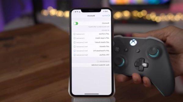 Cómo conectar controladores de PS4 o Xbox a iPhone o iPad