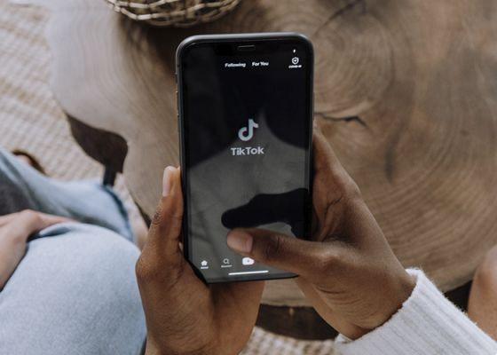 Tiktok pour enfants et mineurs : comment protéger les comptes