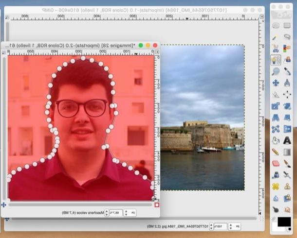 How to overlay photos with GIMP