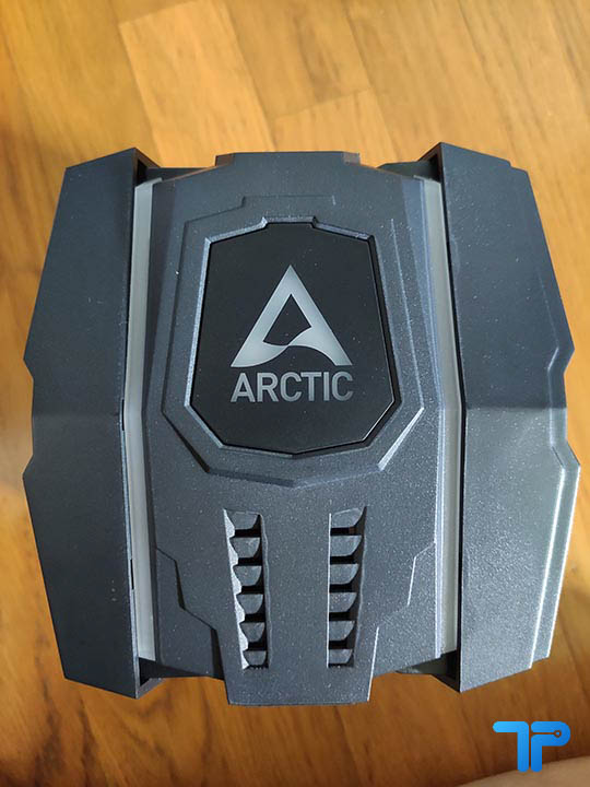 Test de l'Arctic Freezer 50 : la chaleur avance, mais on ne la craint pas