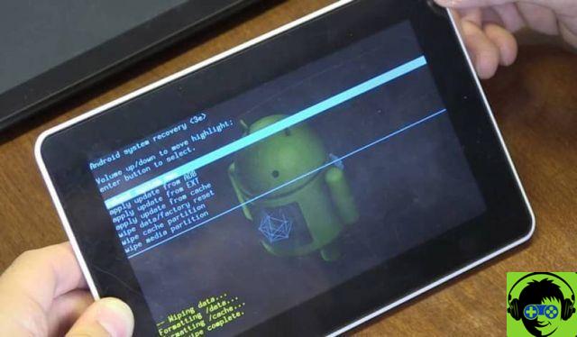 Como redefinir ou redefinir um tablet Android bloqueado para as configurações de fábrica?