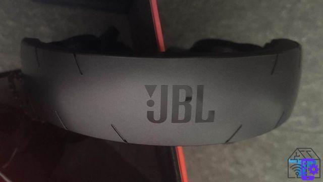 A revisão do JBL Quantum 800: um híbrido excepcional