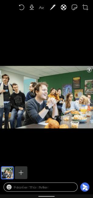 Como desfocar facilmente rostos em uma foto de multidão no computador e smartphone