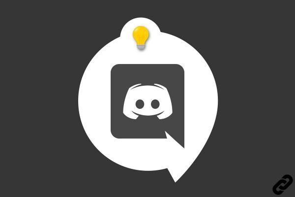 How do you change your online status on Discord?
