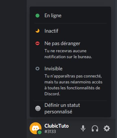 How do you change your online status on Discord?