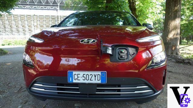 Hyundai Kona Electric, the test drive of the zero-emission SUV with a record range