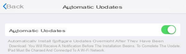 Come attivare o disattivare aggiornamenti automatici app iPhone e iPad