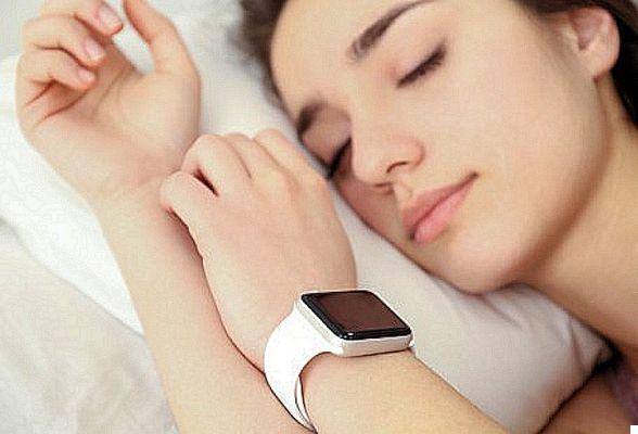 How does sleep measurement work with a smartwatch?