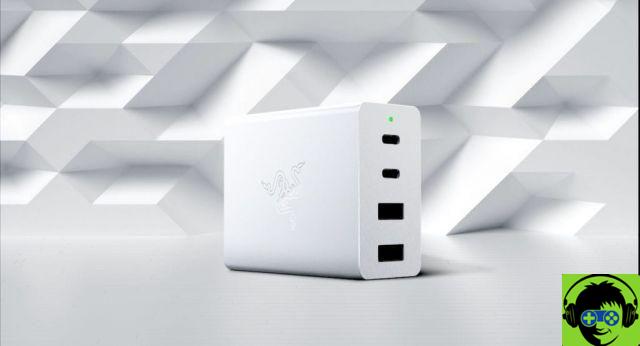 Razer presenta el cargador GaN y la base Thunderbolt 4