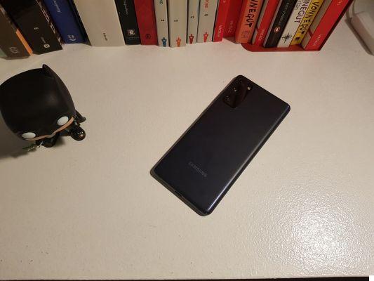 Samsung Galaxy S20 FE review. All that you need?