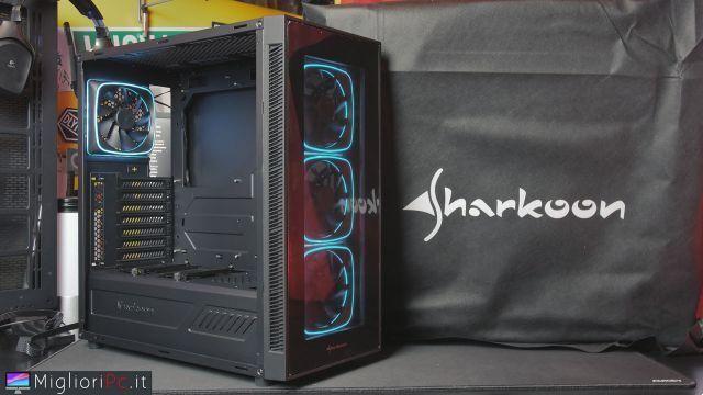 Reseña Sharkoon TG6 • Carcasa y juegos RGB