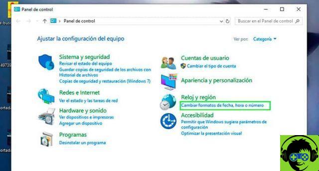 Cómo personalizar y poner mi nombre en la barra de tareas de Windows 10