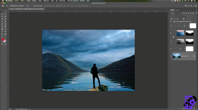 How to change the sky of a photo in 1 click with Photoshop?