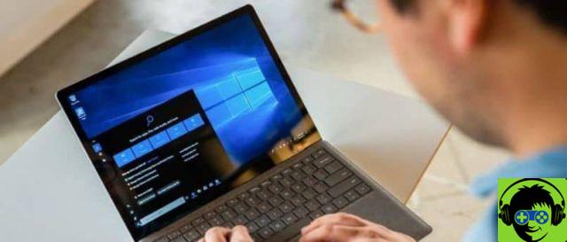 Cómo cambiar y configurar manualmente la hora y la fecha en Windows