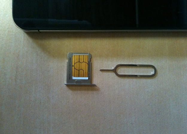 How to insert SIM iPhone