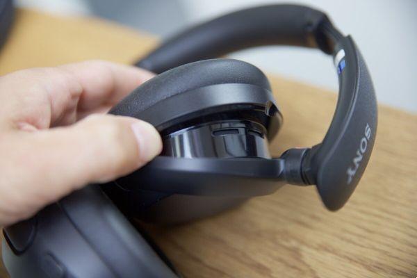 Sony WH-XB910N review: noise reduction headphones on steroids