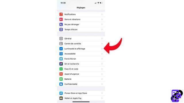 How to activate dark mode on an iPhone?