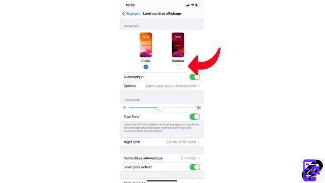 Como ativar o modo escuro em um iPhone?