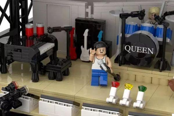 A performance do Queen's Live Aid torna-se um conjunto de LEGO
