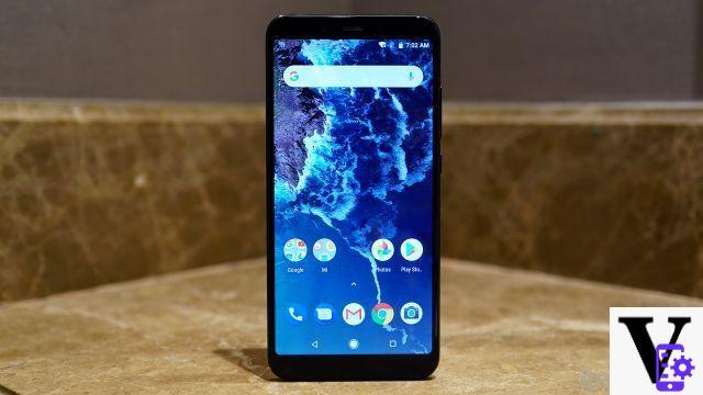 Xiaomi Mi A2 et Mi A2 Lite officiels : caractéristiques, prix, disponibilité