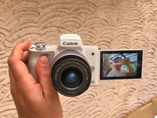 EOS M50 Mark II: small, beautiful and white