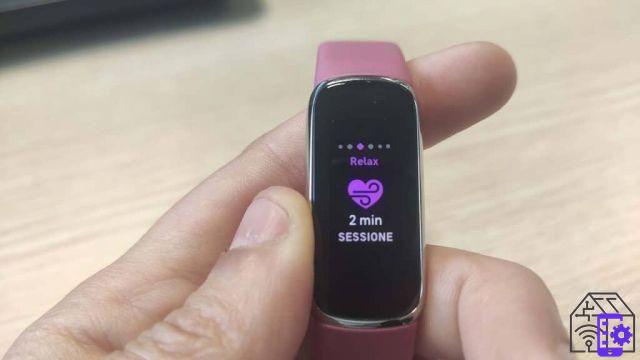 A revisão Fitbit Luxe: alguns dias com relaxamento no pulso
