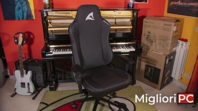 Sharkoon Skiller SGS40 Review • The best high-end chair!