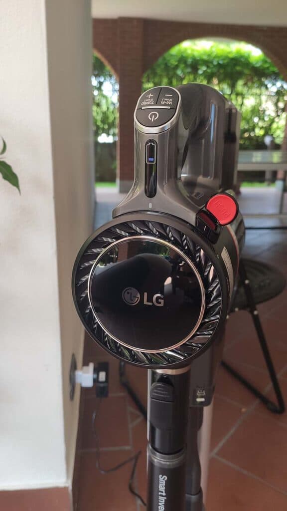 Revisão do LG CordZero A9 Kompressor: O que a mãe pensa?