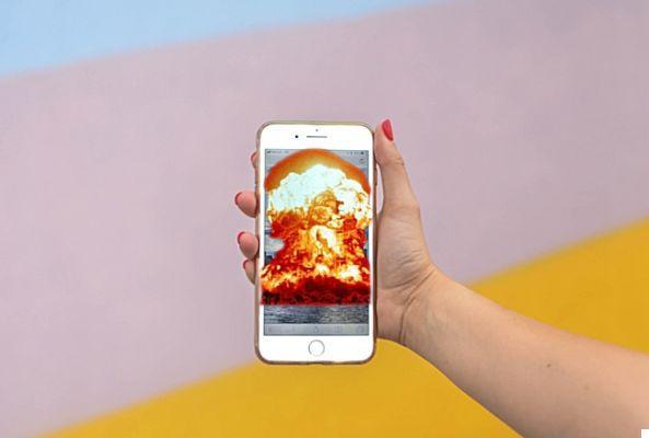 Why can smartphone batteries explode?