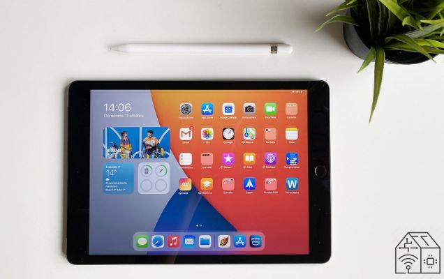 La revisión de Apple iPad 8. Aumente la productividad con una tableta.