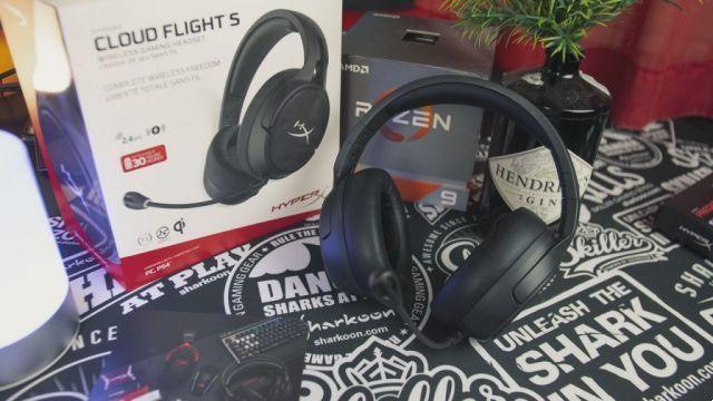 Revisión de HyperX Cloud Flight S • ¡Auriculares para juegos con carga inalámbrica!