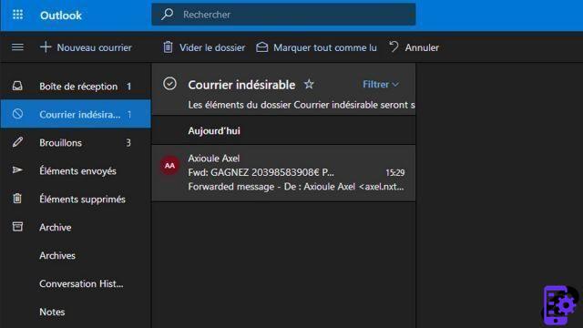 Como denuncio um endereço de email como spam no Outlook?