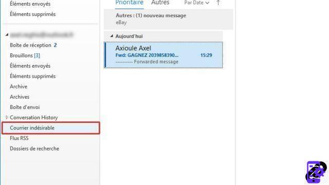 Como denuncio um endereço de email como spam no Outlook?