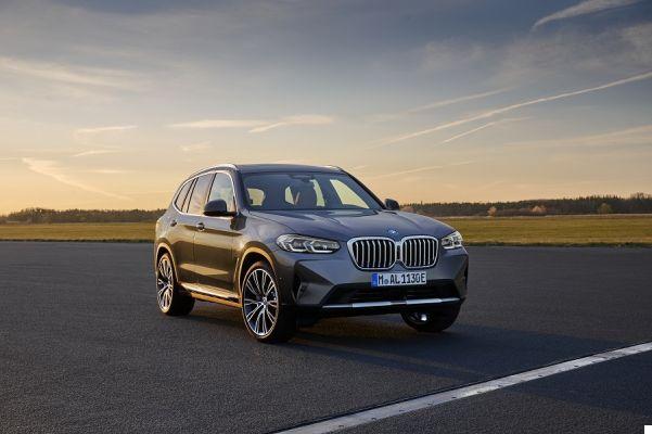 BMW X3 y X4, el restyling se vuelve híbrido: nuevo look y todos los motores electrificados