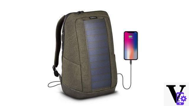 This backpack can recharge your smartphone