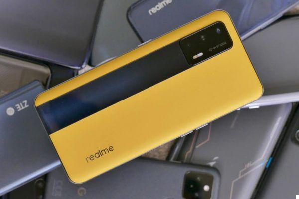 Realme GT: presentó el nuevo smartphone tope de gama de la compañía