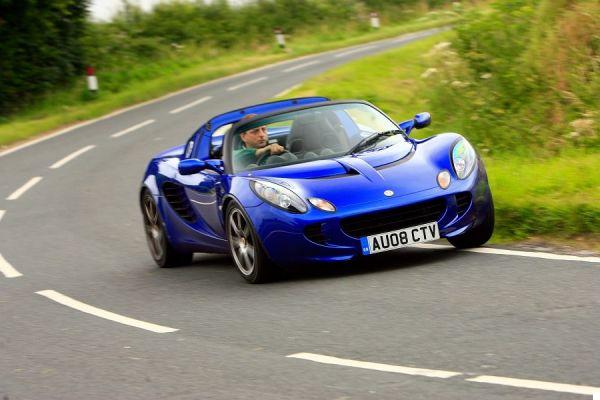 O Lotus Elise poderia sobreviver: a Casa de Hethel pronta para vender o projeto pelo maior lance