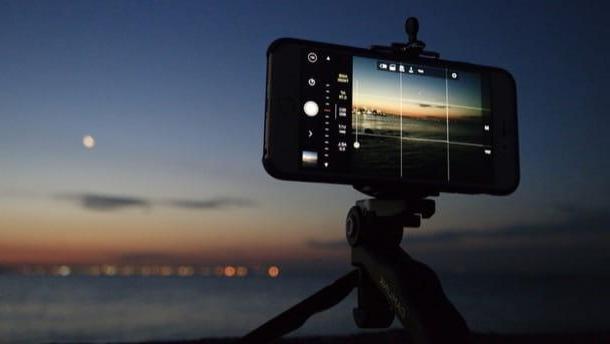 How to photograph the Moon with your cellphone