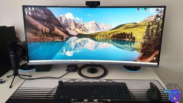 Asus Designo Curve MX38VC is like black: it goes with everything