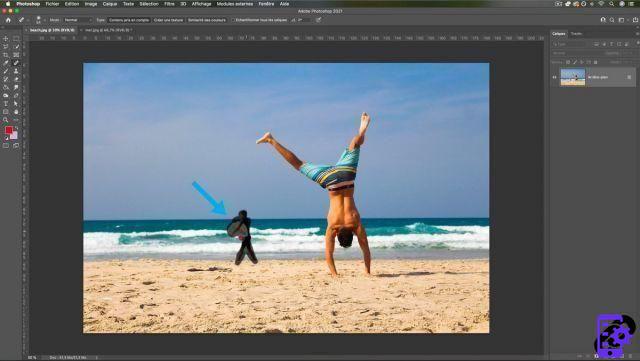How to remove an embarrassing element from a photo easily with Photoshop?